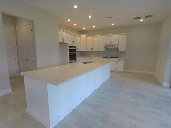 Building Photo - 15738 Shorebird Ln