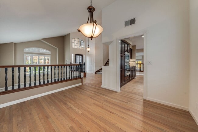 Building Photo - Stunning Folsom Split-Level Home with Pool & 3-Car Garage in Quiet Cul-De-Sac