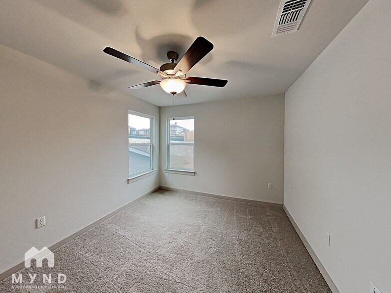 Building Photo - 9717 Evening Canopy Dr