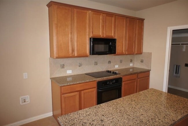 Building Photo - 7217 Sugarplum Dr