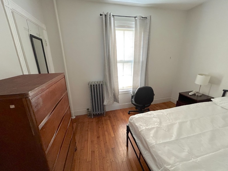 Building Photo - 583 Washington Ave