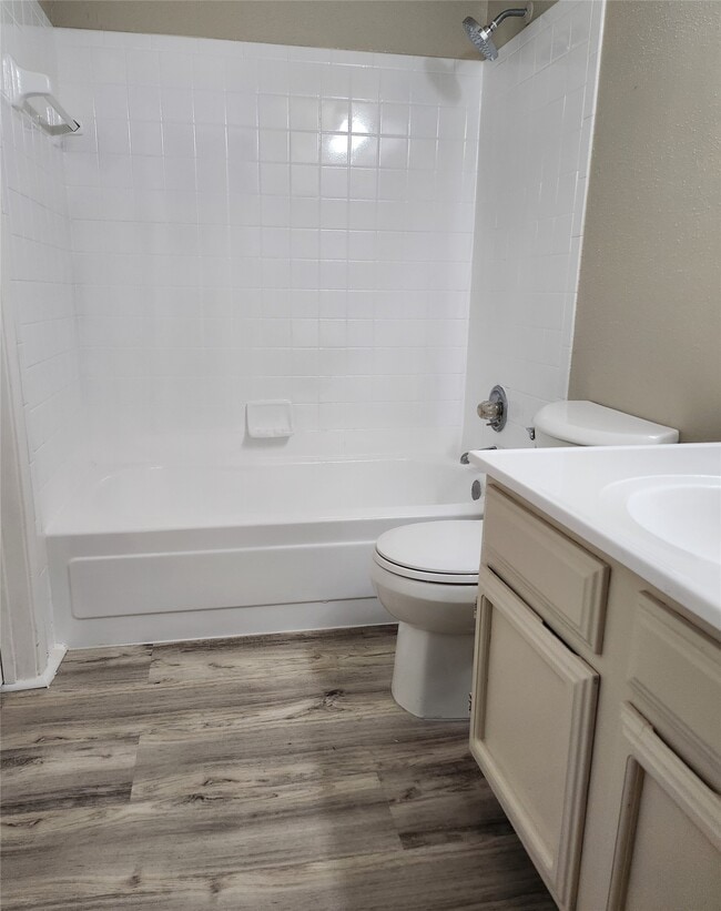 Building Photo - 6602 Harbor Town Dr