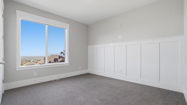 Building Photo - Luxurious Herriman 6 Bed with Indoor Court, Theater & Stunning Views!!!