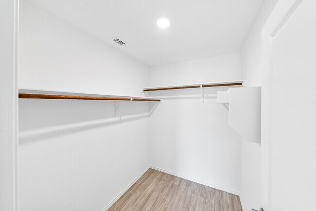 Building Photo - 4546 Glades Wy