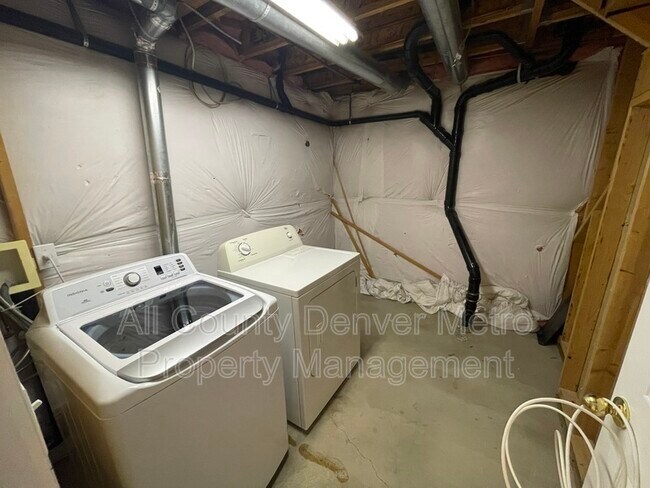 Building Photo - 451 Grey Swallow St