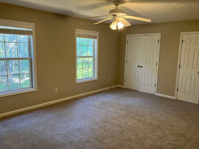 Building Photo - Asbury Hills Condominiums-2428 E. University,  Unit 1106