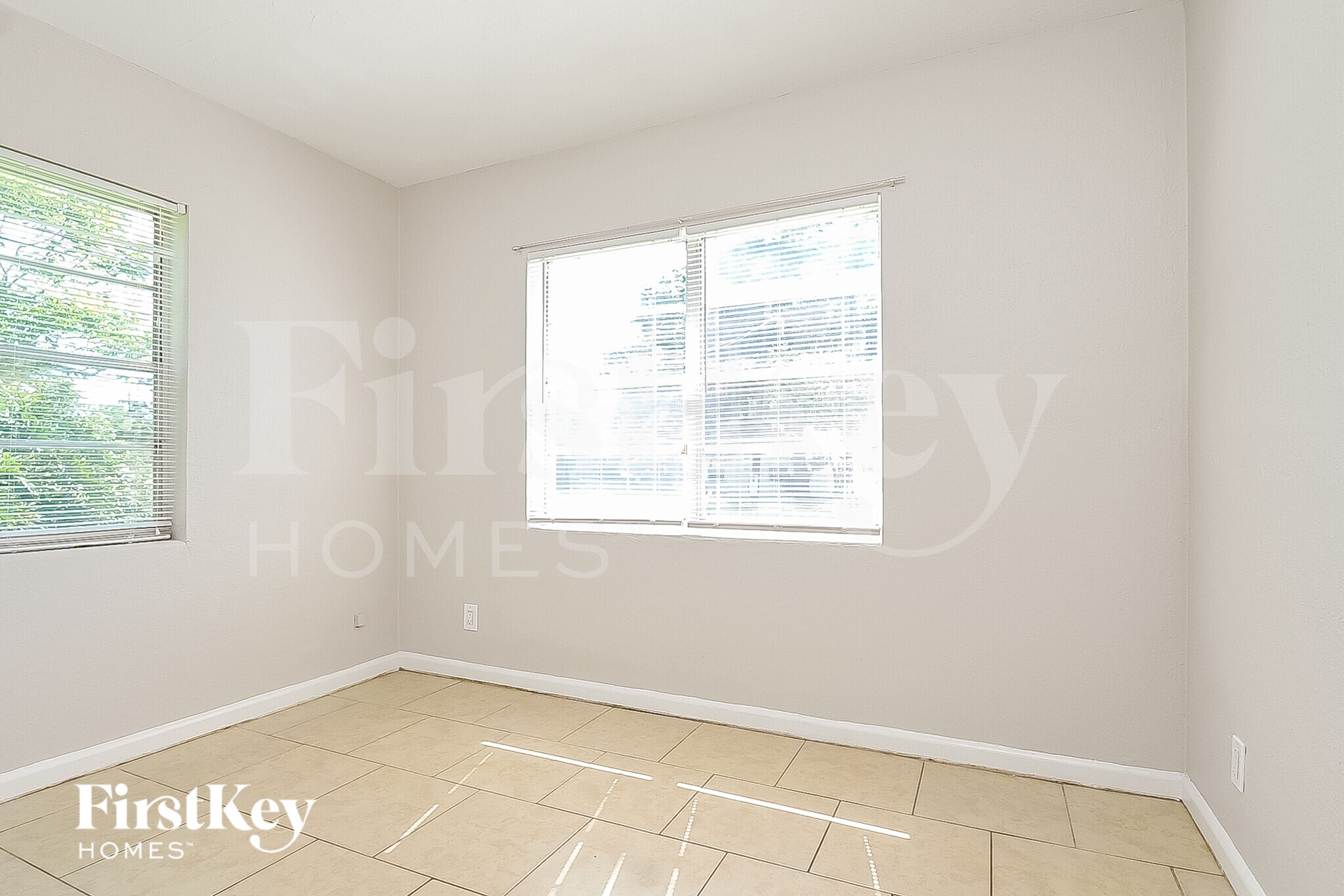 Building Photo - 1715 N Lake Shipp Dr