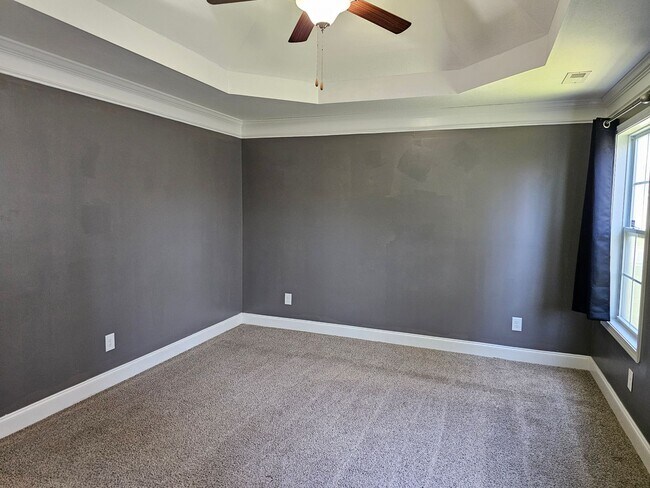 Building Photo - Near Dover Rd. Close to Post! 3 Bed/2 Bath...