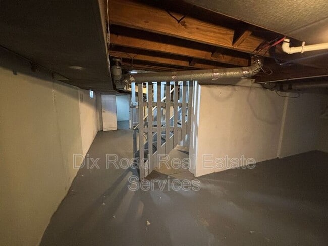 Building Photo - 107 Edgewood Ave