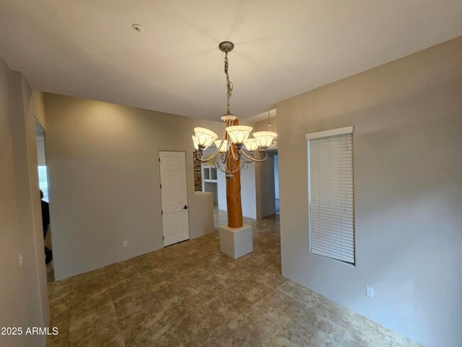 Building Photo - 11290 E Whitethorn Dr