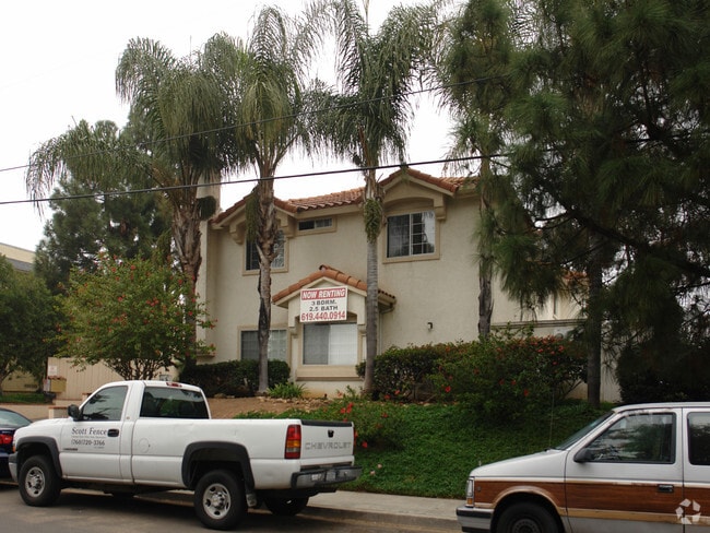 Building Photo - La Mesa Colony Townhomes