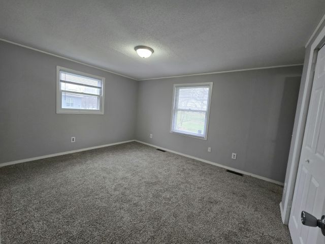 Building Photo - 406 Viking Terrace