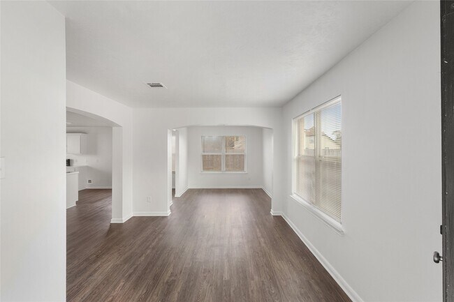 Building Photo - 19138 Larkspur Hills Dr