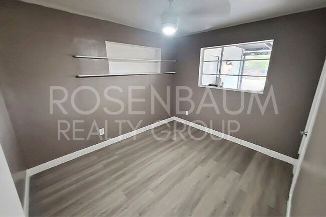 Building Photo - 2609 W McLellan Blvd