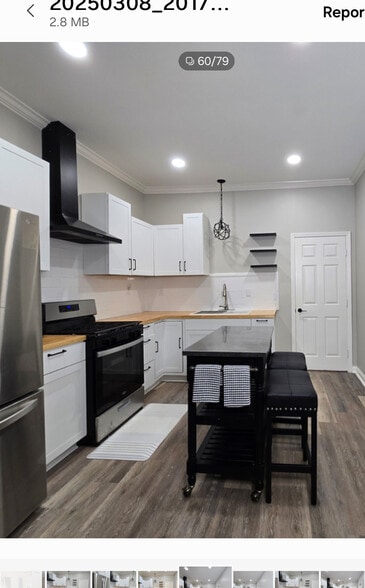 Building Photo - 2000 Walker Ave