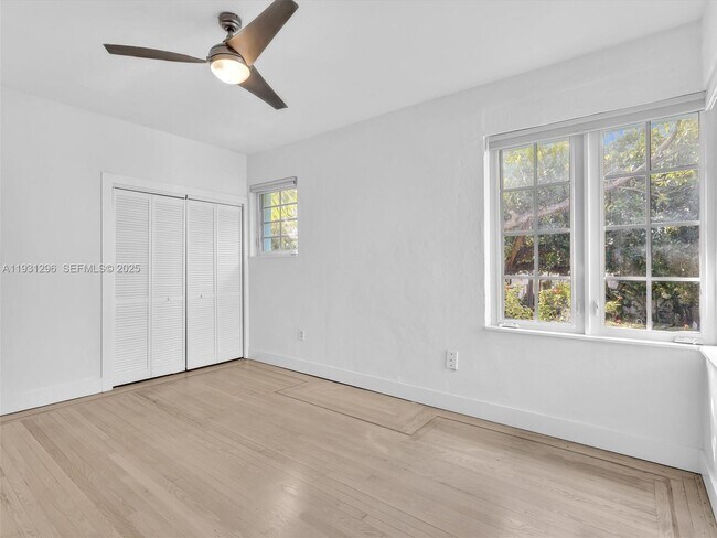 Building Photo - 1009 Meridian Ave