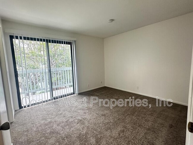 Building Photo - 382 Acacia Ave