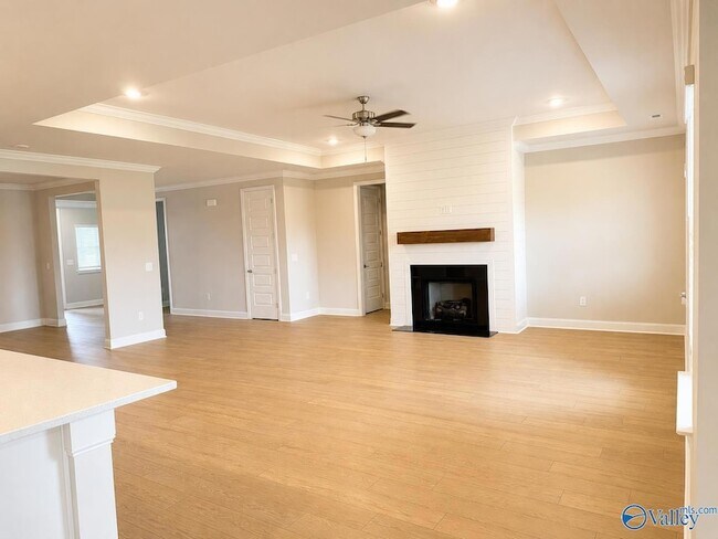 Building Photo - 22619 Donahue Dr