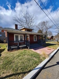 Building Photo - West Asheville Bungalow