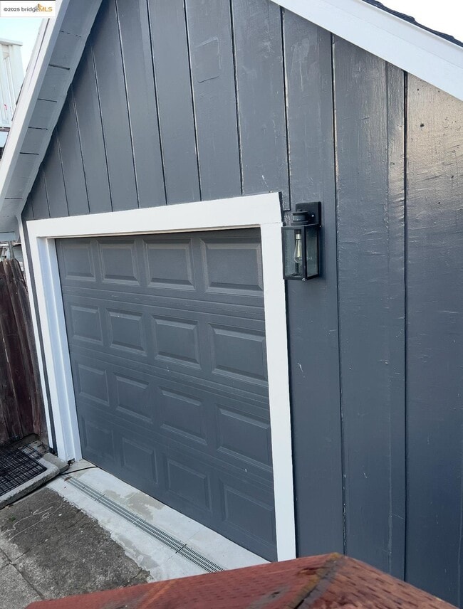 Building Photo - 640 Myrtle Ave