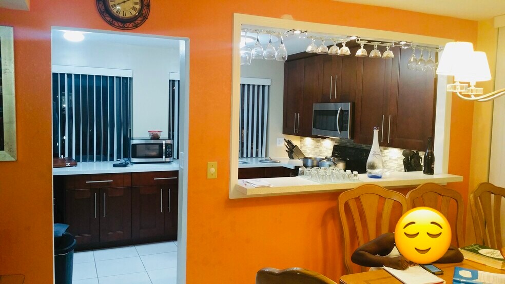 Building Photo - 410 NW 214th St