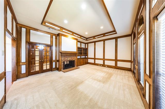 Building Photo - 1400 Sacramento Terrace