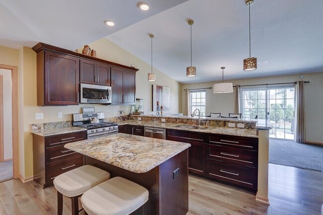 Building Photo - Beautiful 3-Bedroom, 2-Bath Ranch Home for...