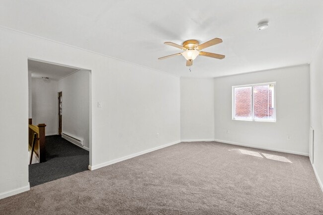 Interior Photo - 1605 Westmont Avenue