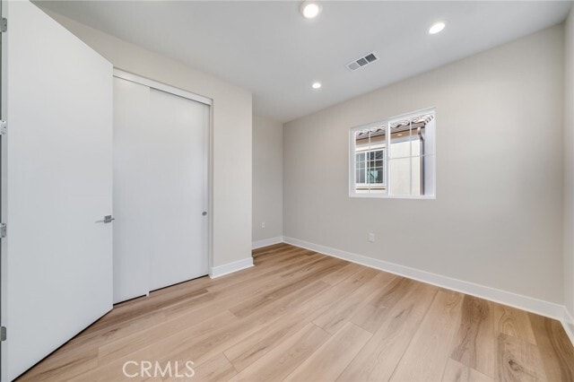 Building Photo - 716 Olivier Dr