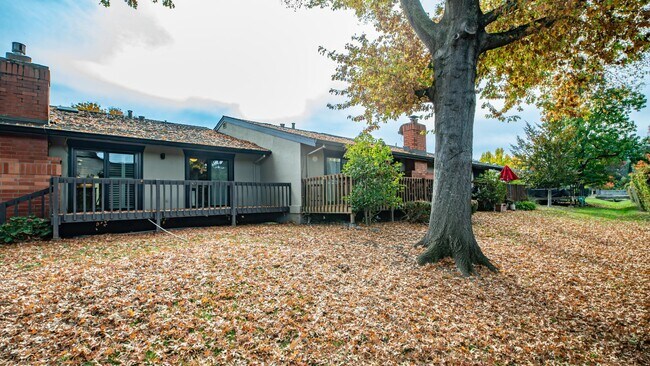 Building Photo - 156 Vineyard Cir