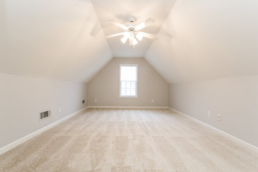 Building Photo - 2816 Legislative Ln