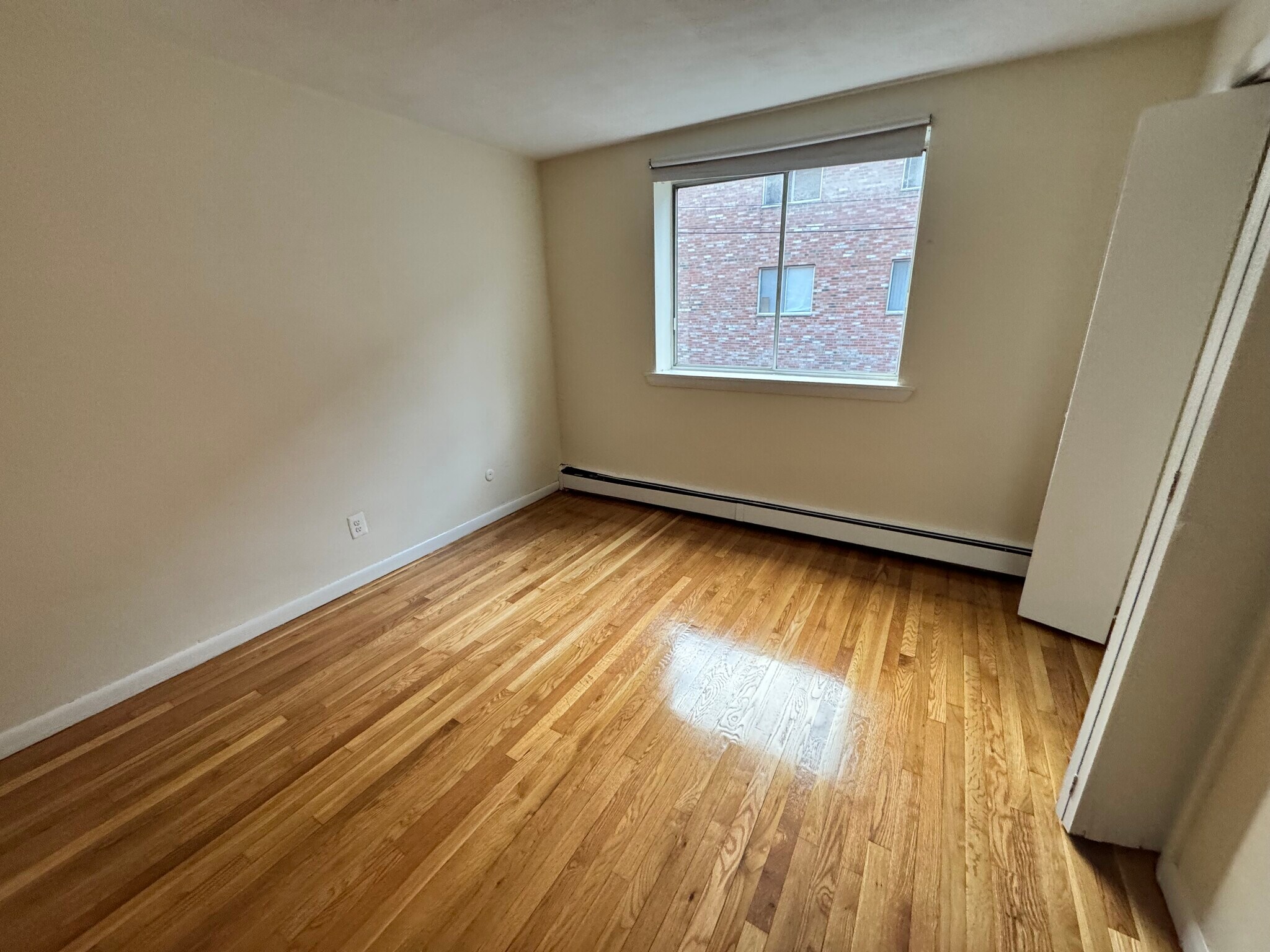 Building Photo - 95 Gardner St