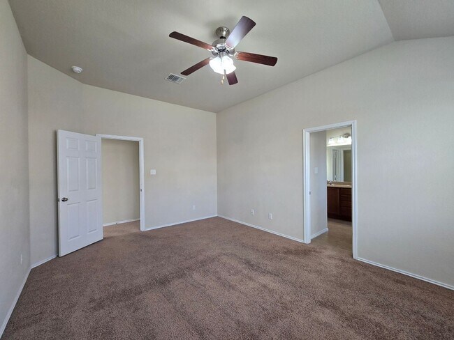 Building Photo - 9507 Adeel Dr