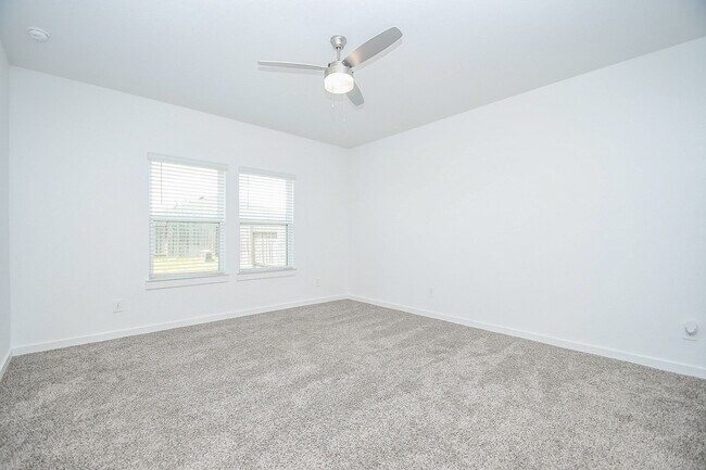Building Photo - 30030 Gallatin River Ln