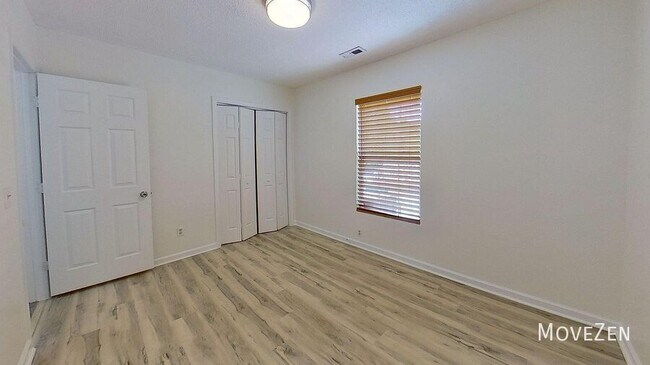 Building Photo - 509 Rosecrest Dr