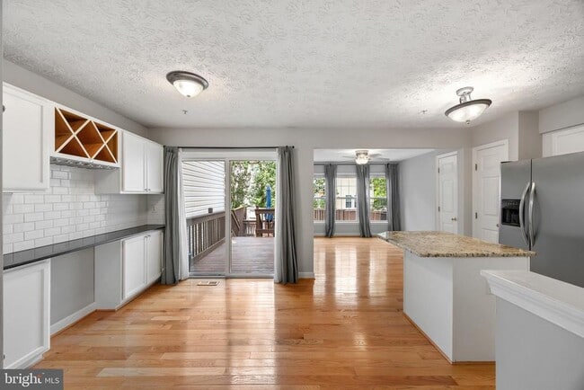 Building Photo - 2716 Mapleview Ct
