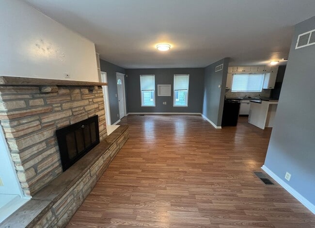 Building Photo - Charming 3 Bedroom Home in Independence – ...