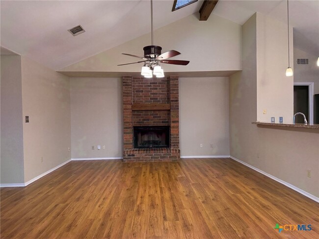 Building Photo - 758 Briarbend Dr