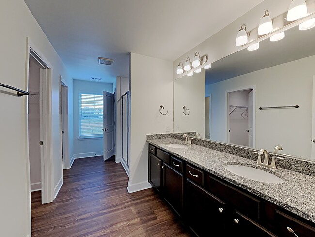 Building Photo - 1025 Bluewater Point Drive