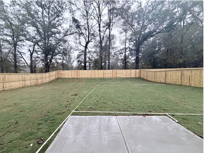 Building Photo - 532 Red Dragon Dr