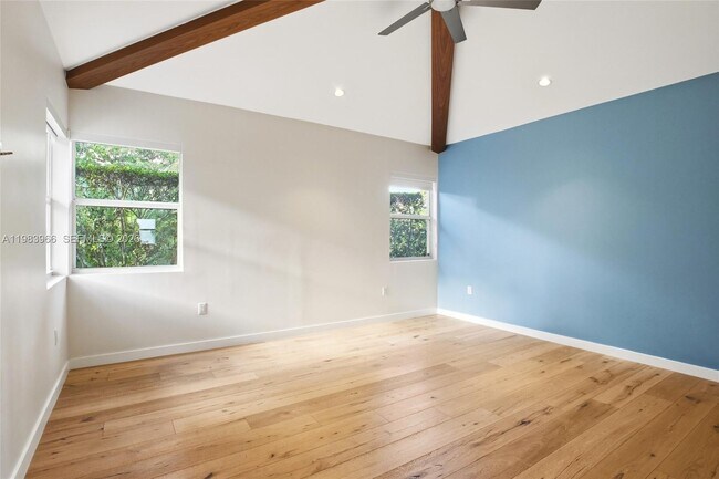 Building Photo - 1150 NE 91st St