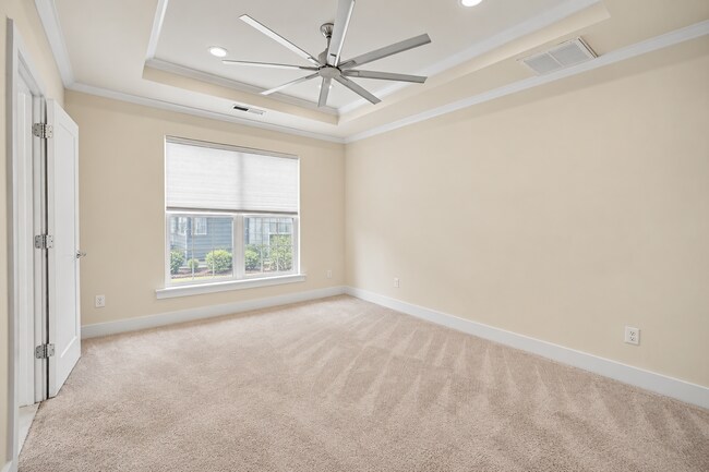 Building Photo - 2712 Grand Union Way