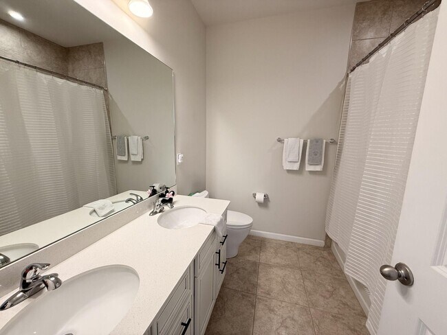 Building Photo - 10603 SW Vasari Way