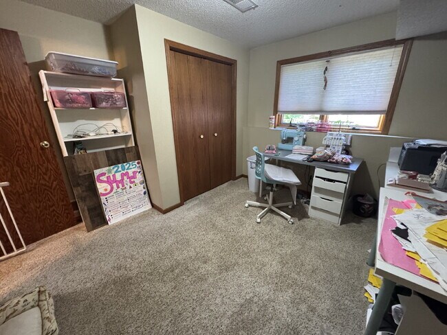 Building Photo - Charming 4-Bed Lakeville Home with Spacious 2000 Sq Ft & Gleaming Neighborhood!"