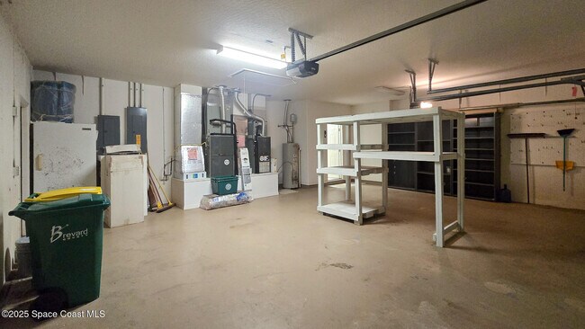 Building Photo - 7989 Bradwick Way