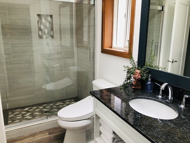 Building Photo - 5201 W 14th Ave