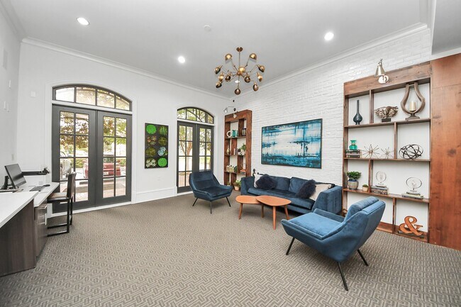 Building Photo - 3003 Memorial Ct