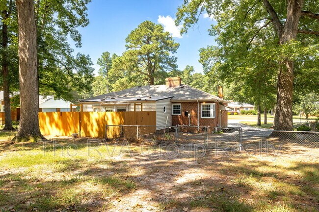 Building Photo - 13141 Overhill Dr