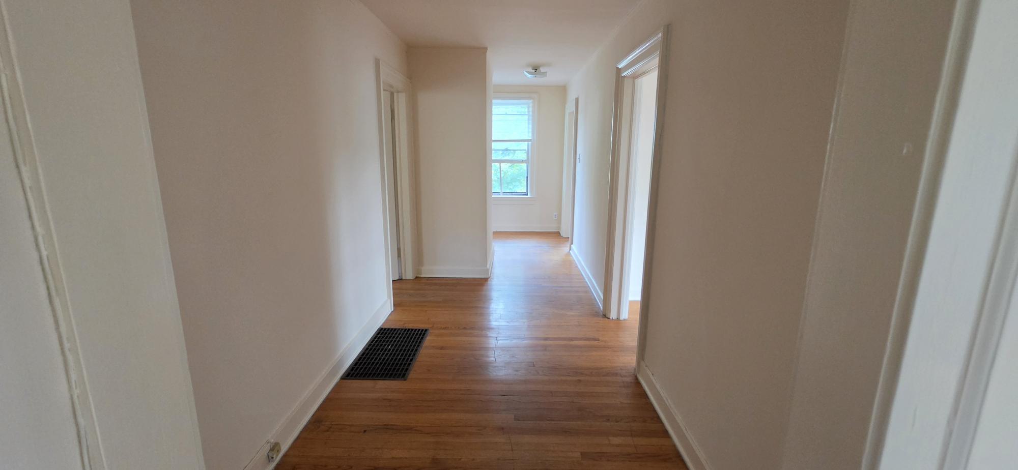 Building Photo - 611 Mulberry Pl