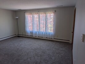 Building Photo - 141 Pierremount Ave